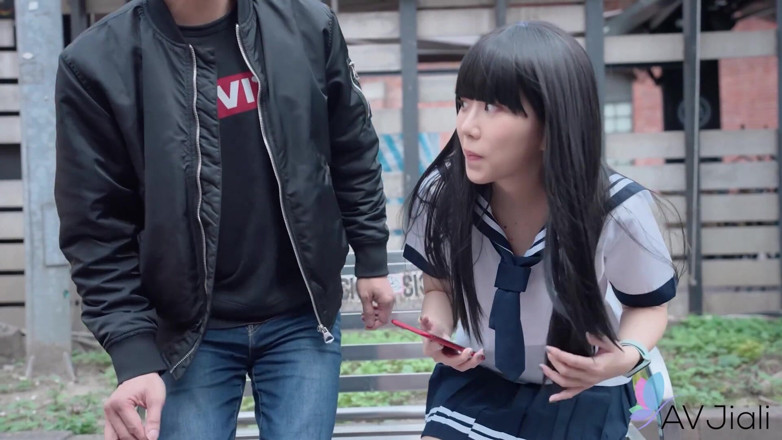 AV Jiali: 一个性感的台湾宝贝在公园里，被陌生人搭讪