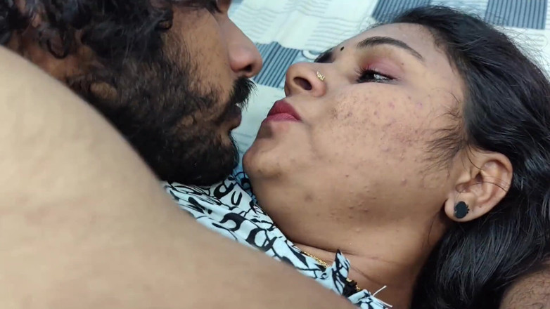 Vaigavarun45: Mallu Couple Hot Nighty Romance with Sex in Bedroom, Malayali...