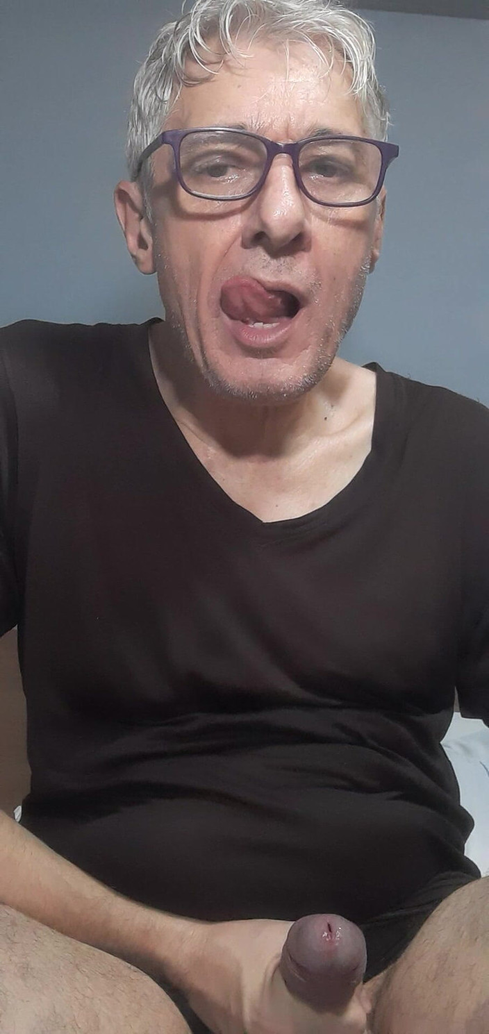 Big uncut hard cock: Мастурбация большого хуища