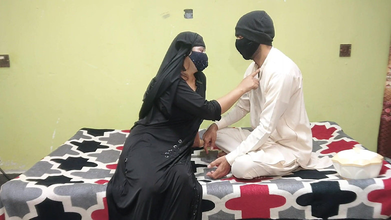 Gullnazkhan: Hintli desi komşus un ateşli kızı yakışıklı adamın büyük yarağı...