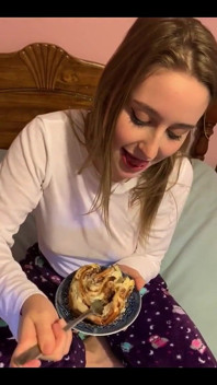 Orgazm na Cinnabon i Laney to zjada
