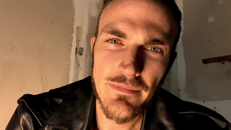 Christian Wilde: Christian Wilde Merokok Dan Menyimpan Awak Di Garajnya