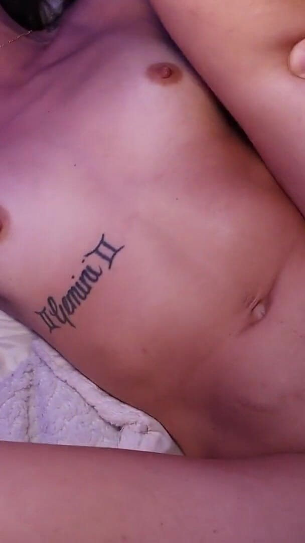 Sofie Reyez Caliente Seduction (Feet On Demand)