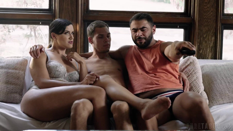 Pure Taboo: Het naakte huisbeleid van pure taboe milf Penny Barber misleidt...