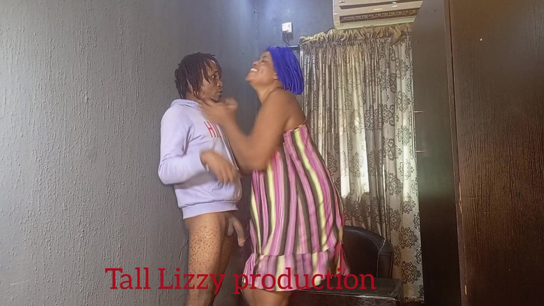 Tall_lizzy23: Gate man šuká svou rozdrcenou, domácí pomoc v ložnici jejich šéfů