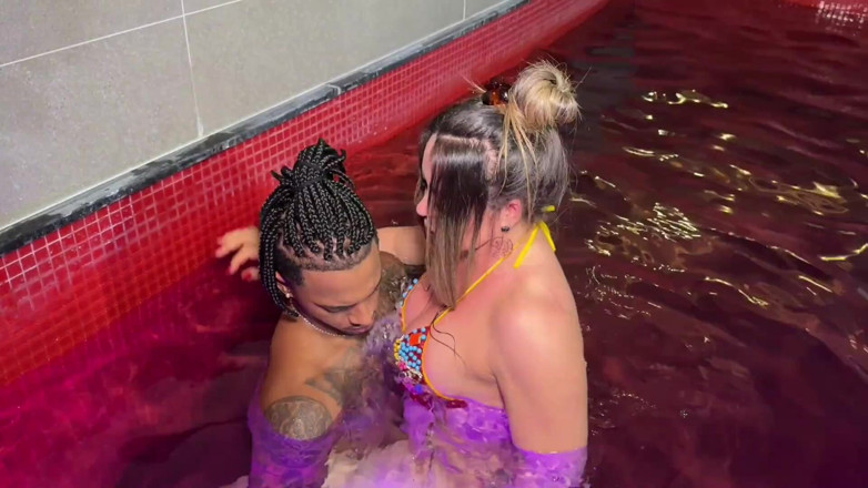 Slutty Boys: Cea mai tare blondă din Brazilia care primește lapte în cur
