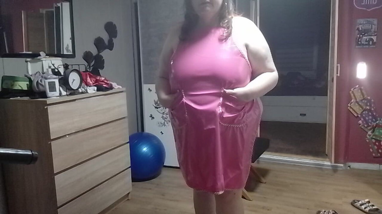 tammara big: SSBBW Nuevo Delantal De Goma Y No Debajo