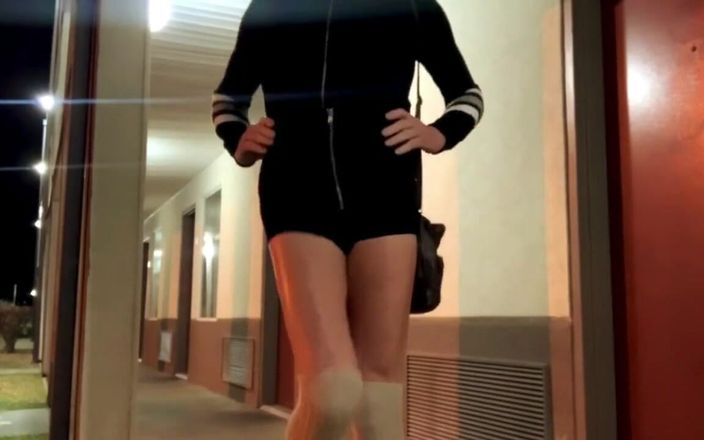 CindieLove: Public Sissy Slut, Pom Bensin, Hotel, Motel, CD Luar