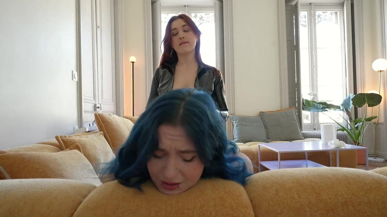 Madelaine_Rousset: Мягкое доминирование, лесбиянка страпоном мою хорошенькую маленькую маленькую нижнюю Khalamite