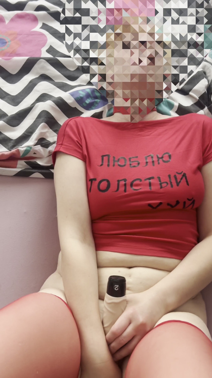 SashMash: 딜도로 섹스하고 남편이 보고 따먹히는 섹스와이프