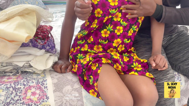 Aathiyaa: Шри-ланкийская горячая возбужденная сексуальная жена с большими сиськами с маленькими сиськами изменяет с бывшим бойфрендом