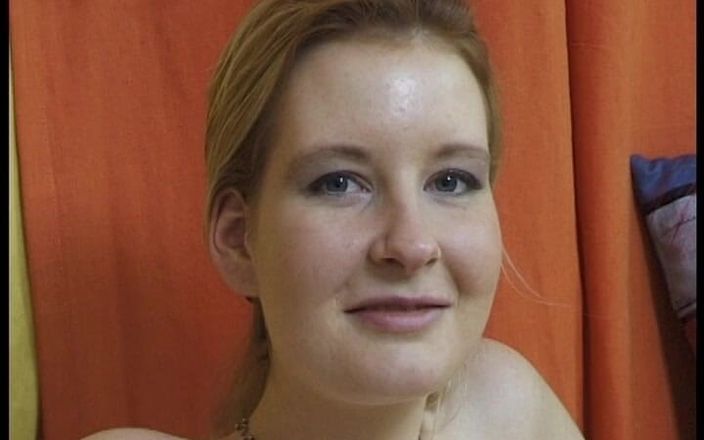 YOUR FIRST PORN: Memek sempit sandra