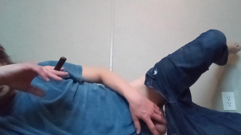 LilTaste: Vidéo du mois d’un fan club fétichiste de vapotage