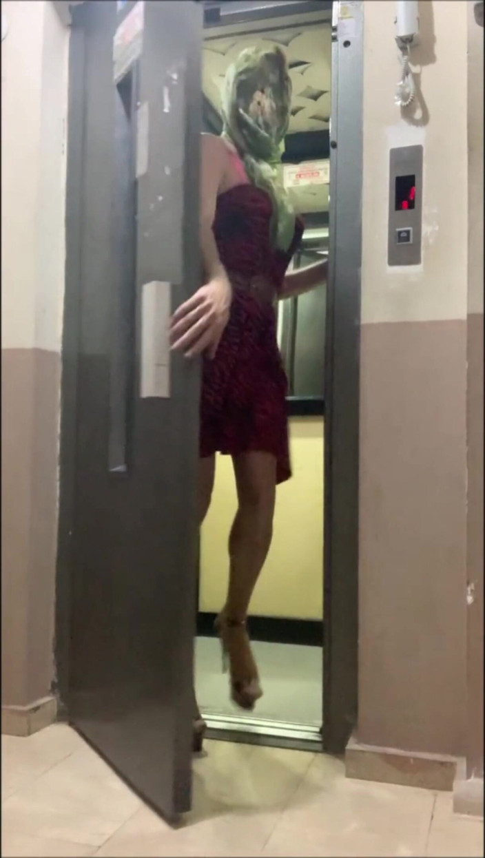 cd_aysemmm: Muži mě nemají rádi, protože jsem příliš hubená, takže jsem...