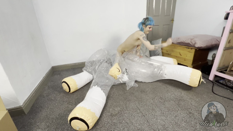 Alice Bean: Uriaș gonflabil partea 4