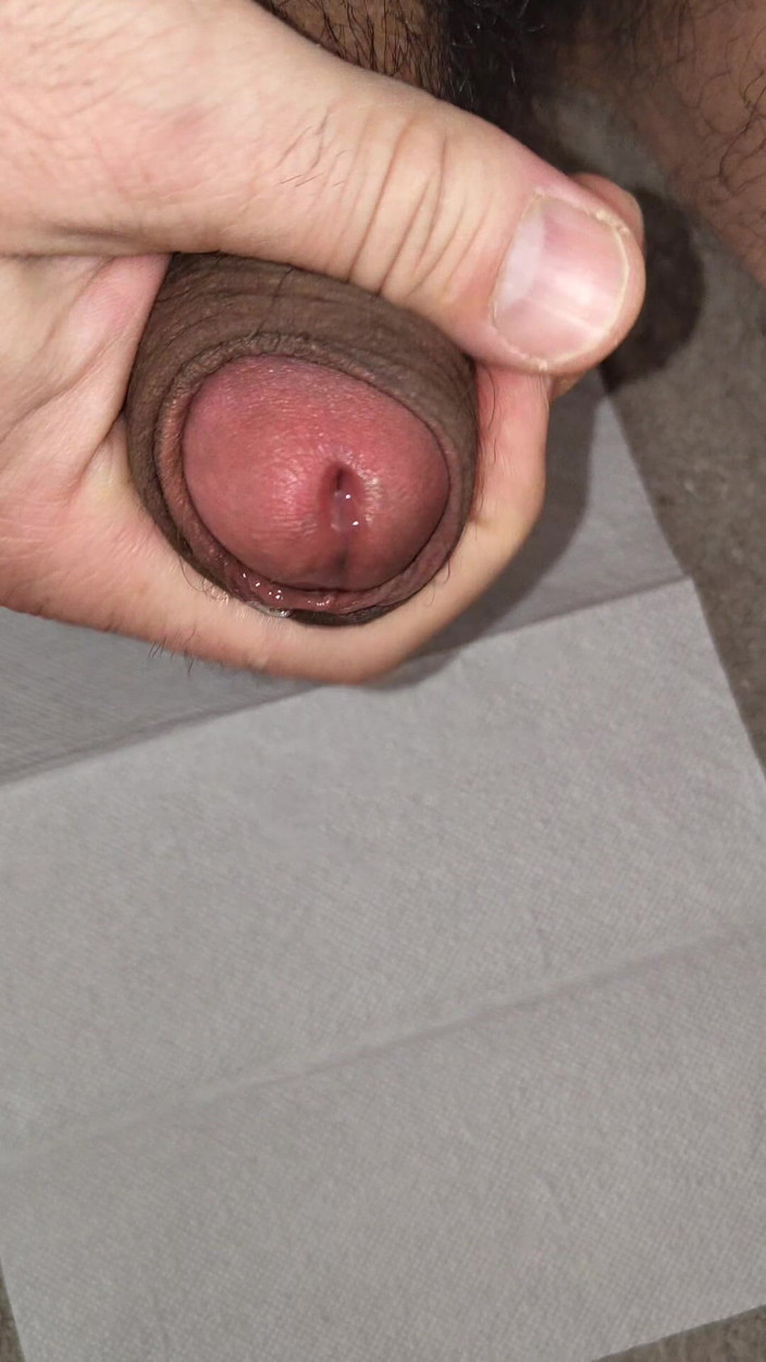 Danilol: बड़े वीर्य के साथ हैण्डजॉब