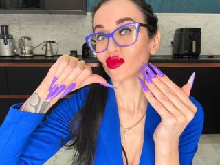 Julia domaina: Yeni daha uzun şekil ve yeni mor renk, pençeler, uzun esnek...