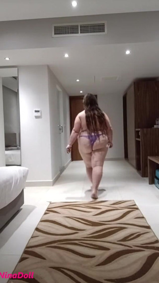 Nina Doll: Fashion bikini modeling catwalk BBW