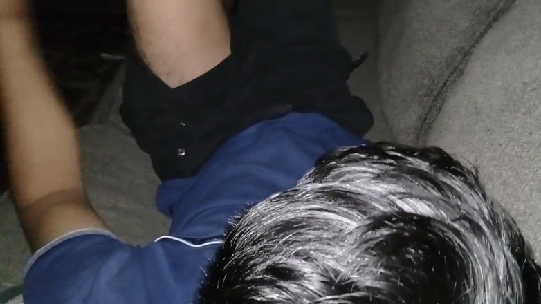 Xooshua (xblue18): Ateşli genç adam evde