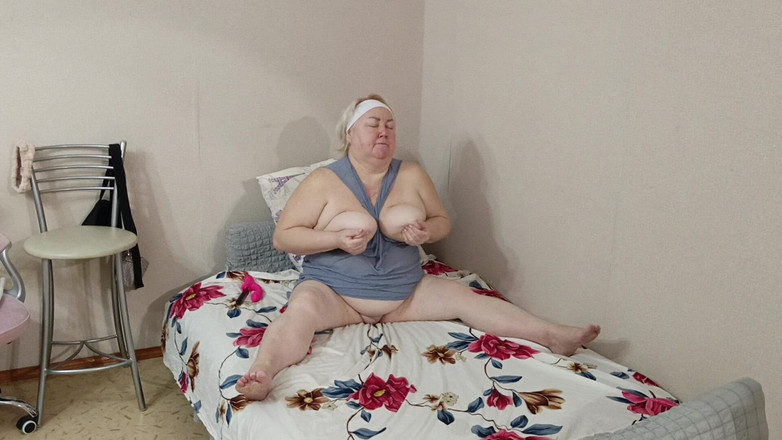 Zona901: Sousedova velká chlupatá kundička a velká prsa