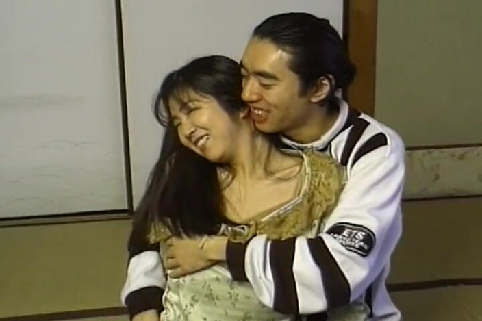 Asian Mature Climax: Dzika azjatycka nastolatka po ostrym huku uwielbia być spryskana spermą