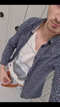 I Can Be Naughty, Even in the Toilets