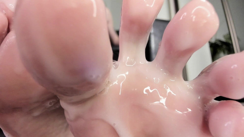 Feet lady: Éjaculation sur mes pieds