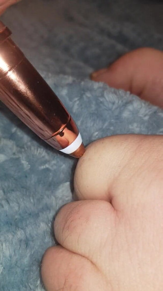 Faith's Feet Fetish: Faith feet fetish - shaving my toes