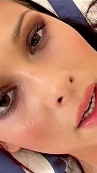 Troia bruna sgrillettamento duro per orgasmare il suo grande clitoride bagnato caldo vol 13