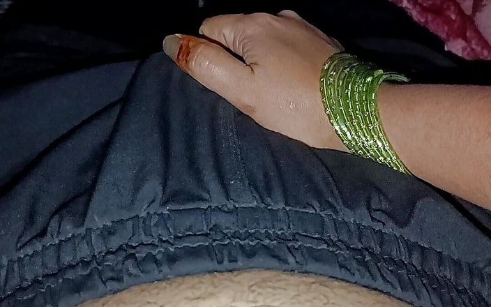 Suhana vloge: Ma belle-sœur m’a branlé le pénis et en a sorti...