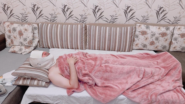 Laylas534: Y tá đít bự đụ bệnh nhân của cô ấy khi bác sĩ...