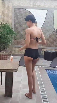 Underwater Fetish - Air Control and Practice on the Swimming Pool by Jessica and Slave Bianca
