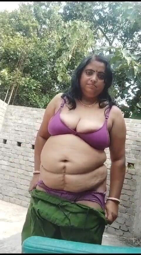 Santoshik25: I'm Desi Bengali Housewife - Come and Enjoy Me