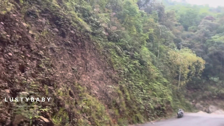 Lustybaby605: Spécial Aventures dans la jungle pour le Nouvel An 2083
