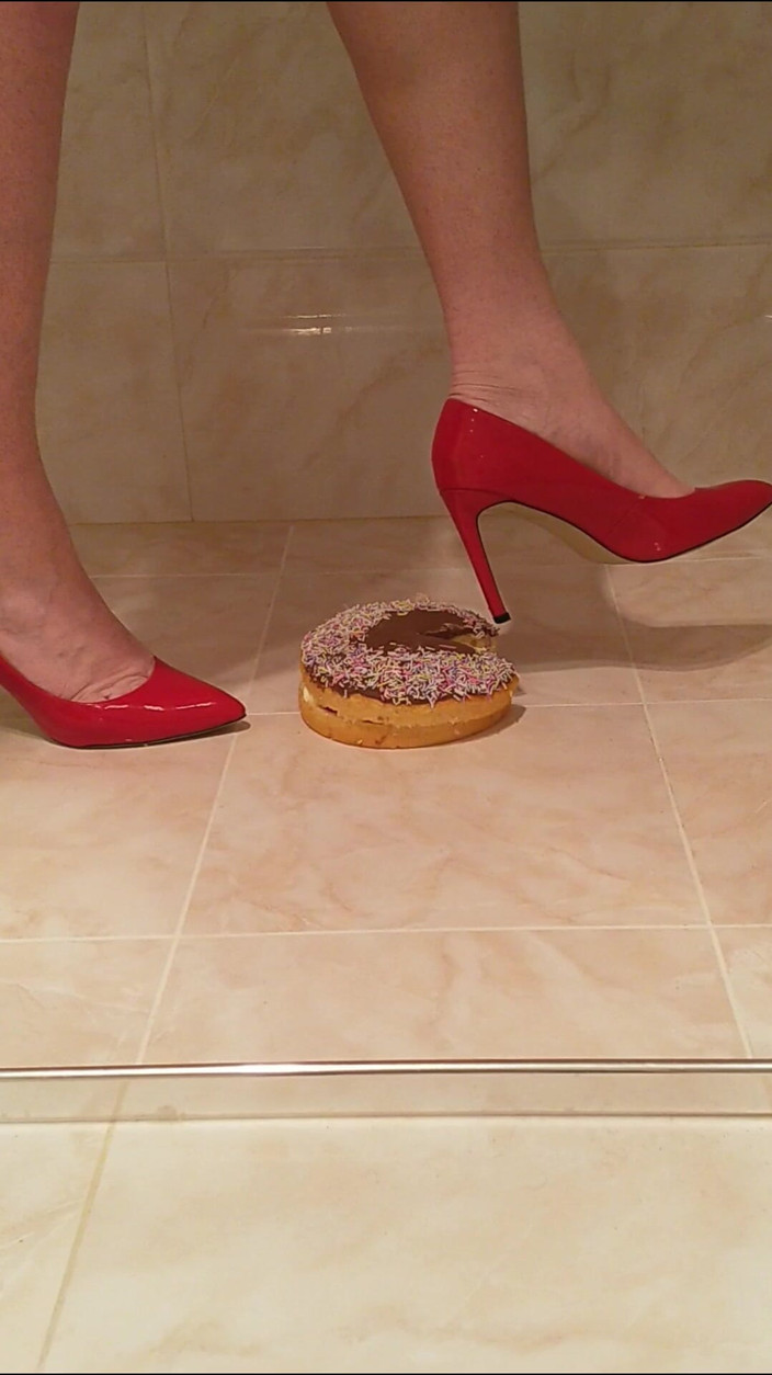 Labek: Rozdrcení krémových dortů