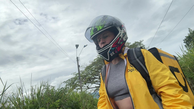 Sweet fantasy studio: Delivering Home for Didi Customer Without a Bra