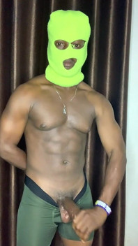 Horny Hunk Jerks off in the Morning