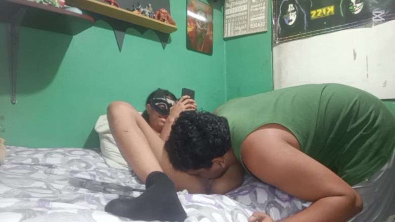 Sofixxx: Sucking My Friend's Pussy While on Call with Boyfriend