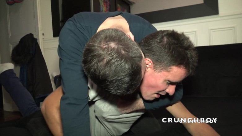 Gay fucked by surprise by straight friend: ゲイフランスのふしだらな女はREX HELIXによって生で犯さ