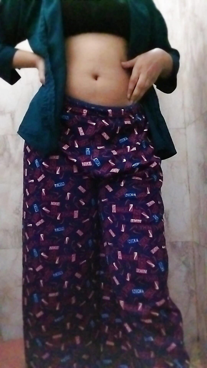 Riyathakur: Desi teen nuda ep. 123