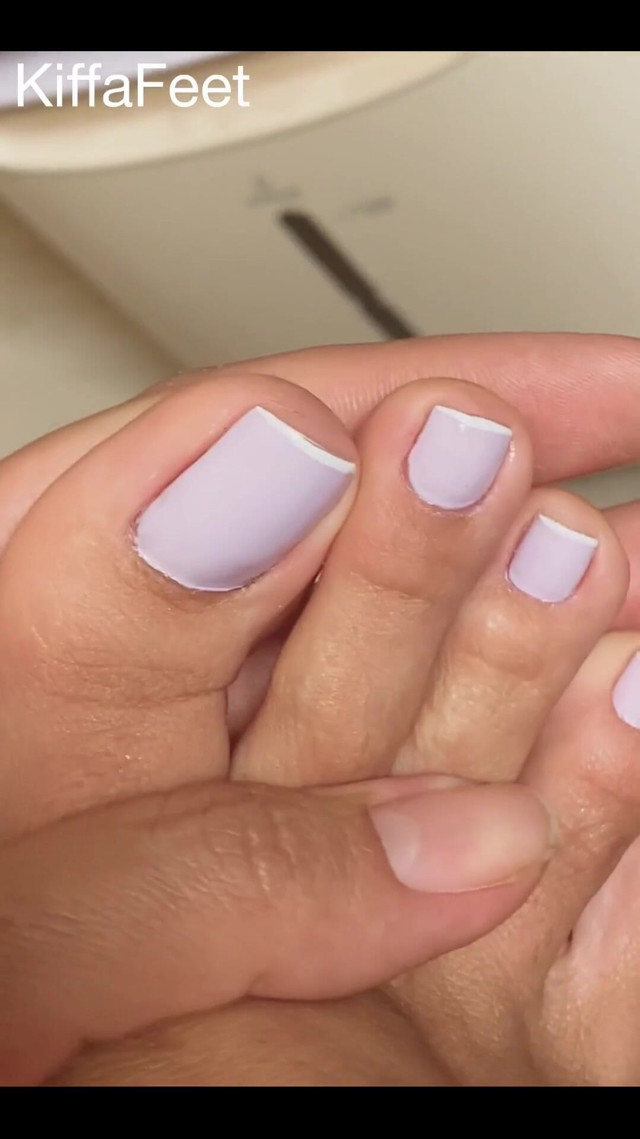 My Second Weird Toe (Kiffa Feet) My Second Weird Toe (Kiffa Feet)