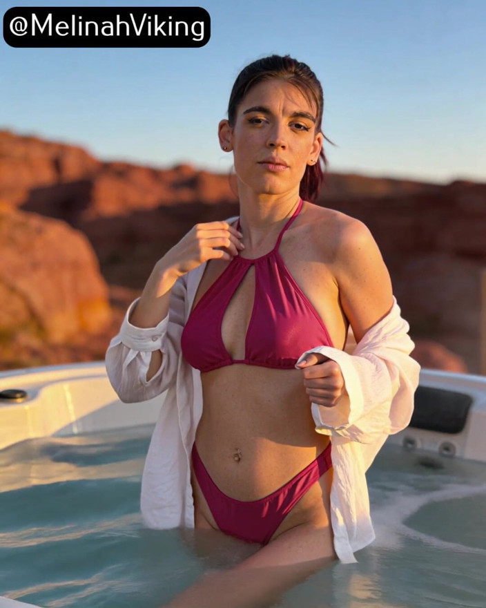 Melinah Viking: Jacuzzi Fantasy