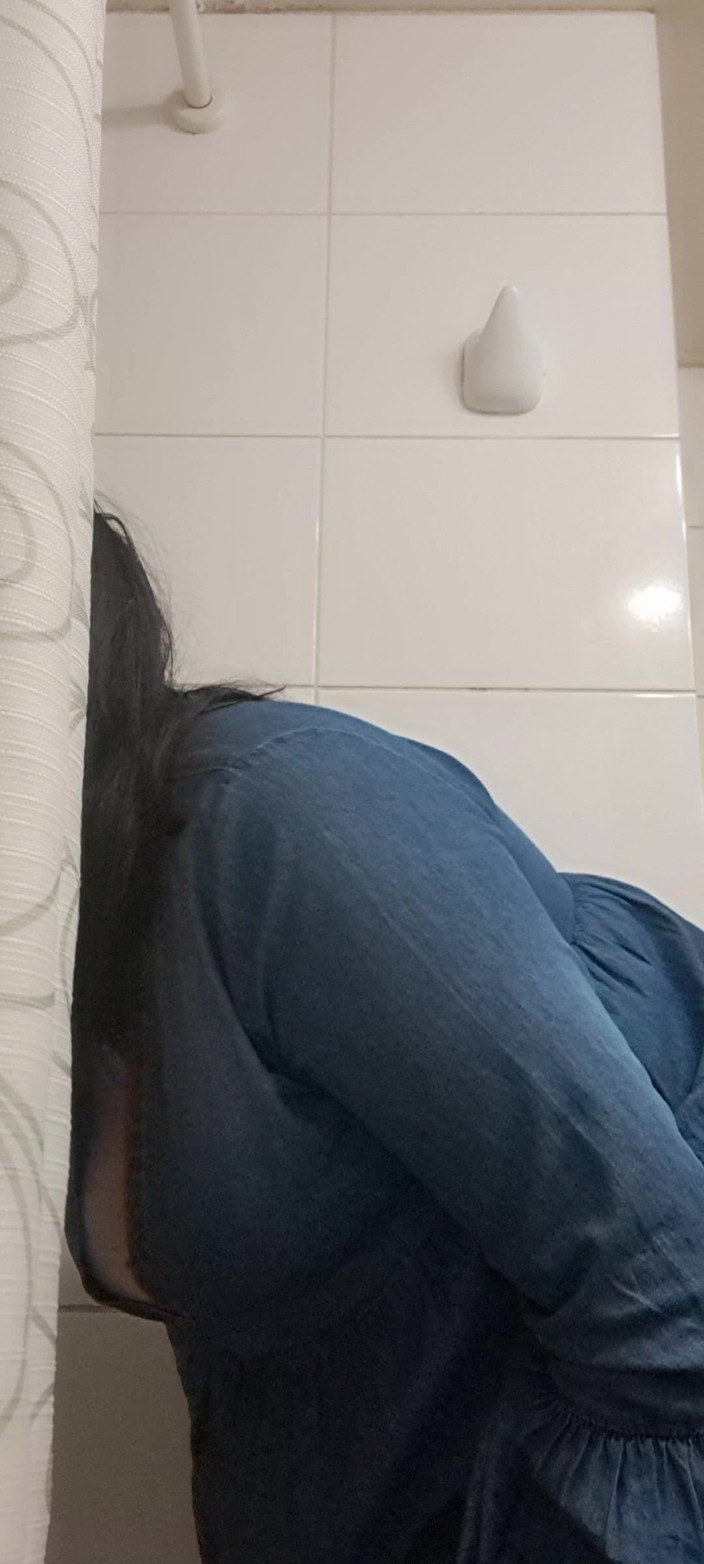 Mommy big hairy pussy: In the Bathroom You Want to See Me, I'm Hot