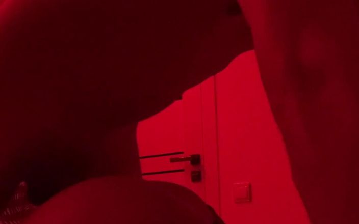 HomeVideoLive: 我喜欢的呻吟女孩