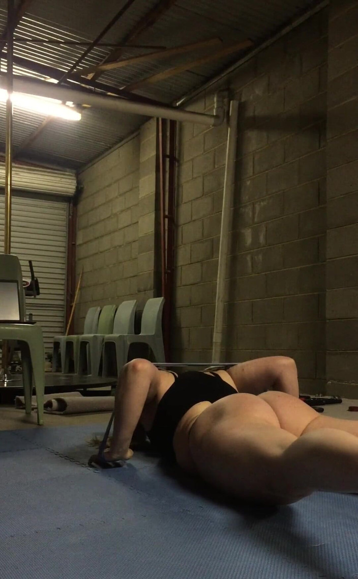Michellexm: Push Ups in Lingerie