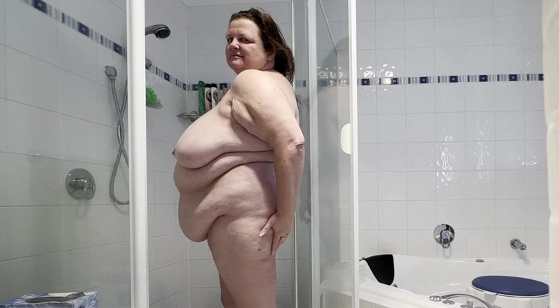 WeAreFukBunnies: Slampa fru i duschen