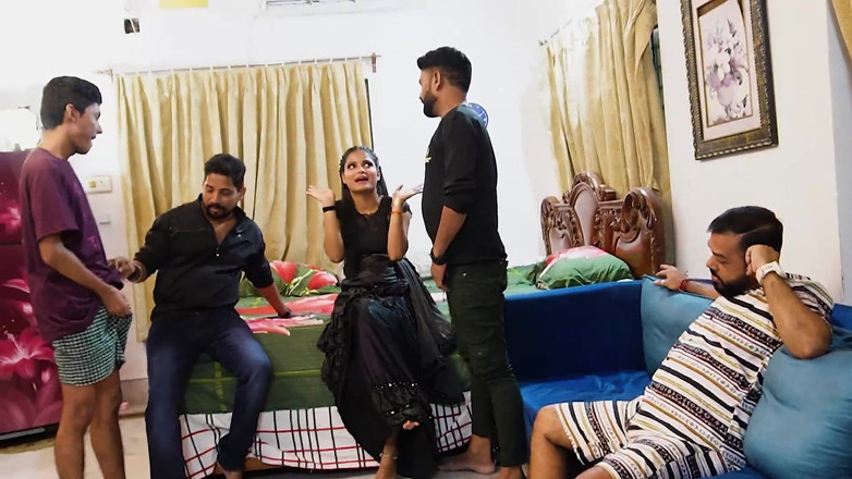 Your dream girl: Fyra Frilades gäng knullade sin podosan bhabi, hårdhänt gruppsex