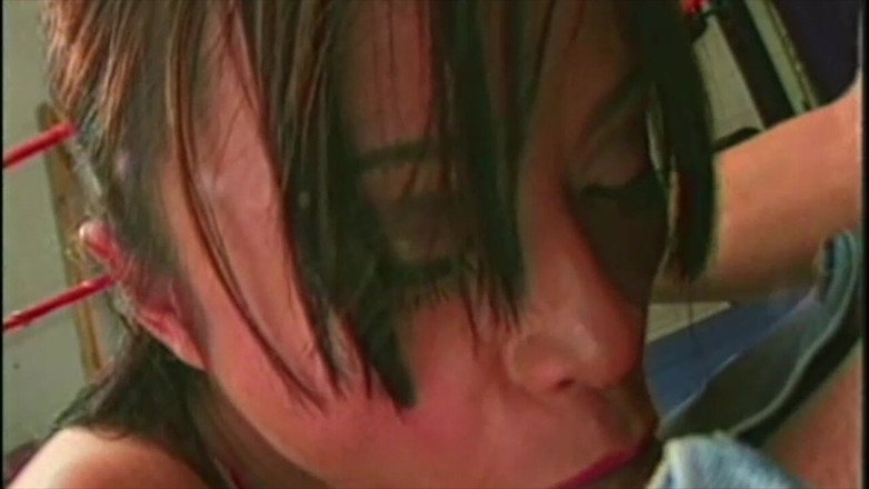 TGIRL ROOM: Ringde Asyalı Shemale Ile Seks Yaptım