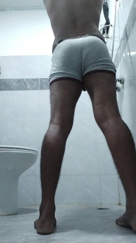 Pamer pantat