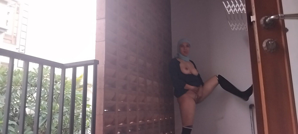 Biarseruajaya: Hijab ao ar livre